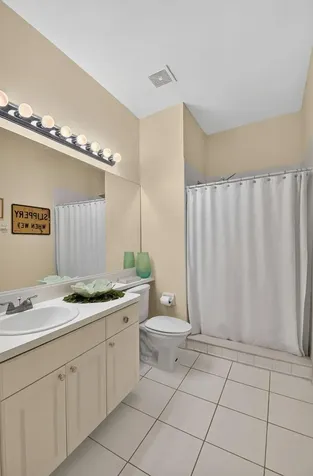 3162 Via Poinciana Lake Worth FL 33467