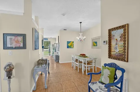 3162 Via Poinciana Lake Worth FL 33467