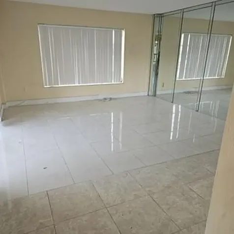 4174 Inverrary Drive Lauderhill FL 33319