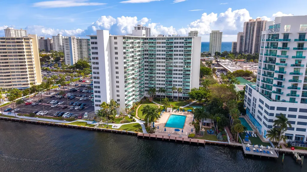 3233 NE 34th Street Fort Lauderdale FL 33308