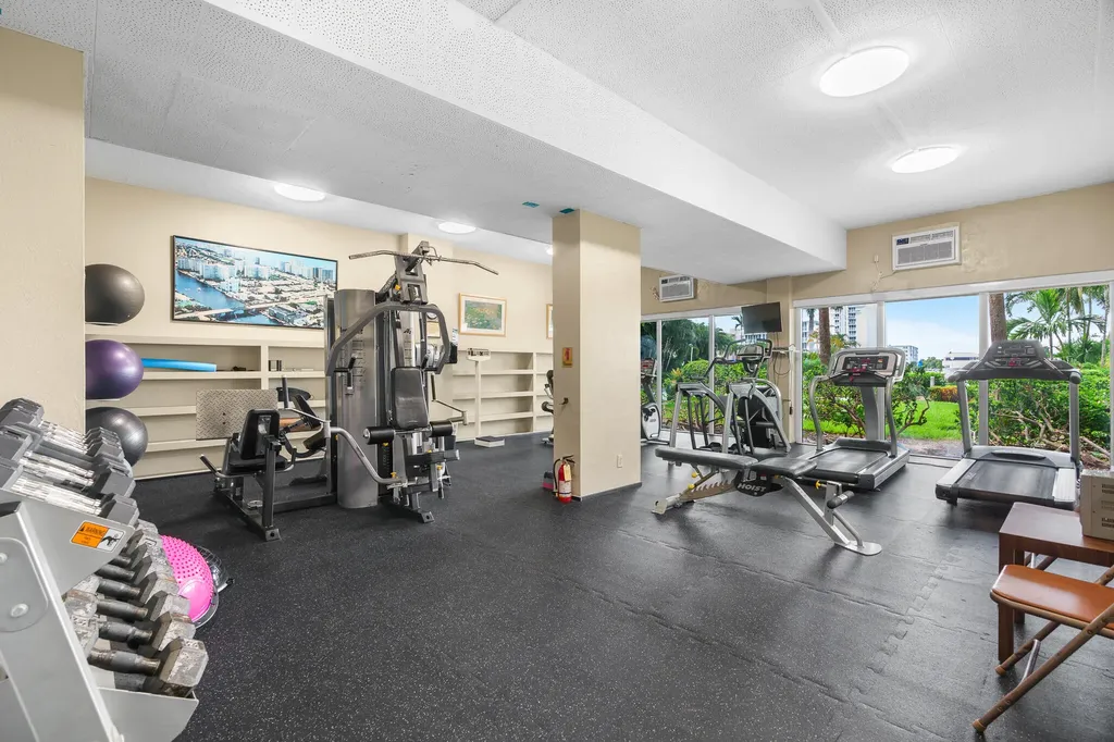 3233 NE 34th Street Fort Lauderdale FL 33308