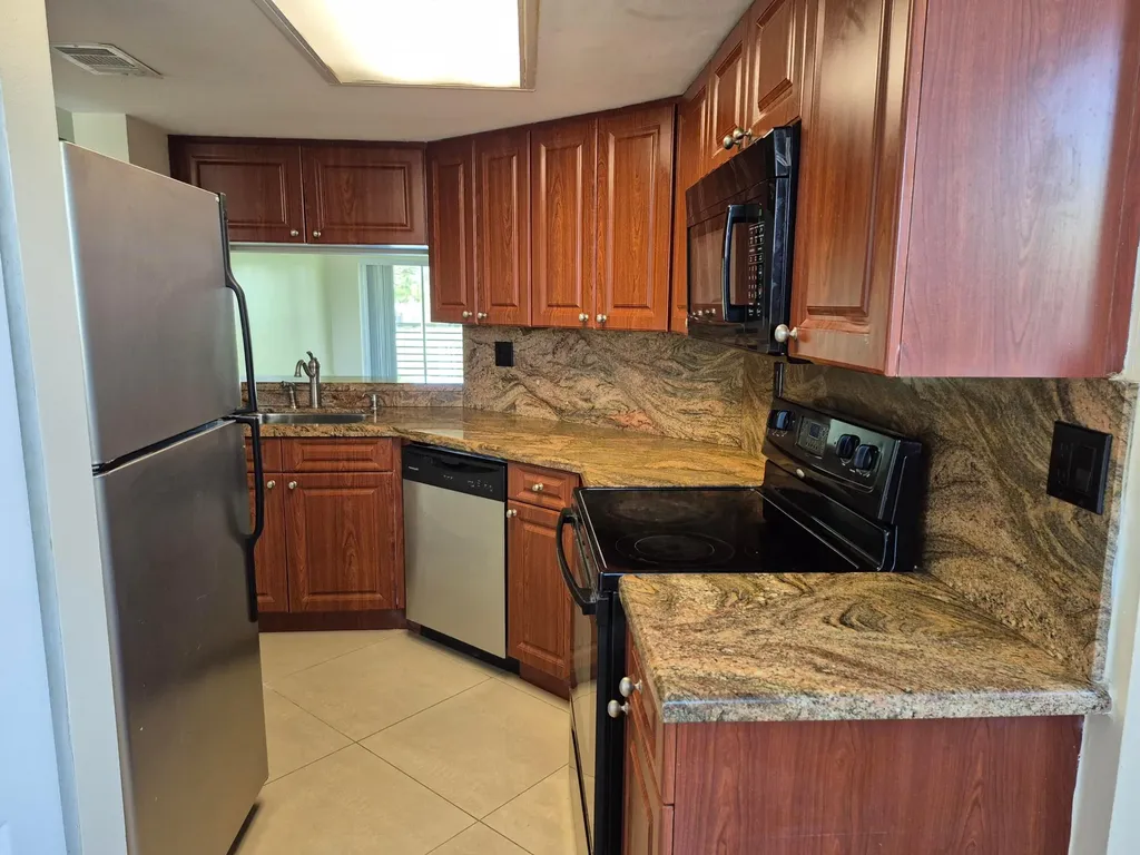 2823 N Course Drive Pompano Beach FL 33069