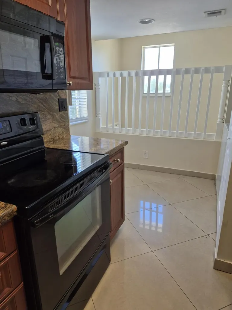 2823 N Course Drive Pompano Beach FL 33069
