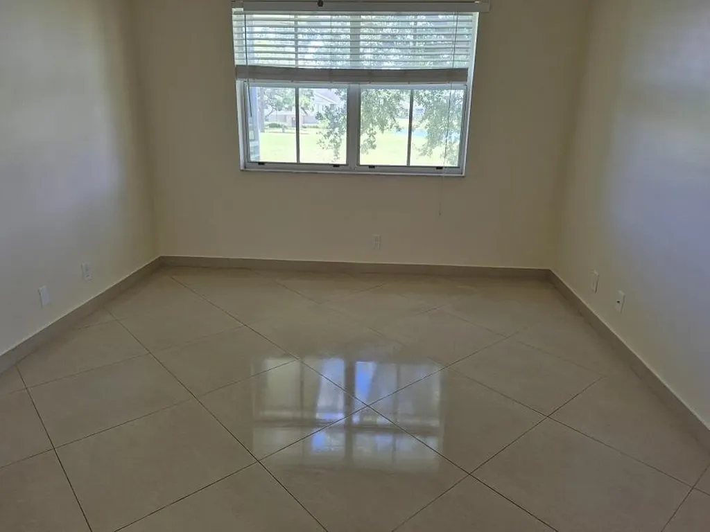 2823 N Course Drive Pompano Beach FL 33069