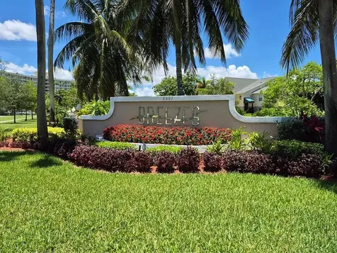 2823 N Course Drive Pompano Beach FL 33069