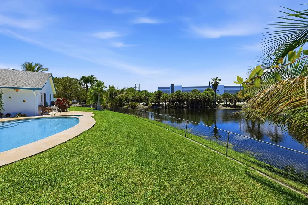 1401 SW 28th Terrace Deerfield Beach FL 33442