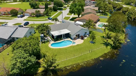 1401 SW 28th Terrace Deerfield Beach FL 33442
