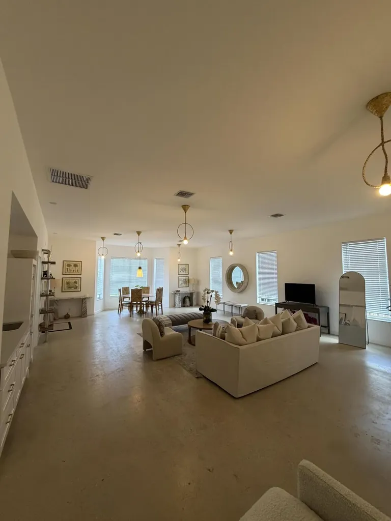 200 SE 7th Avenue Delray Beach FL