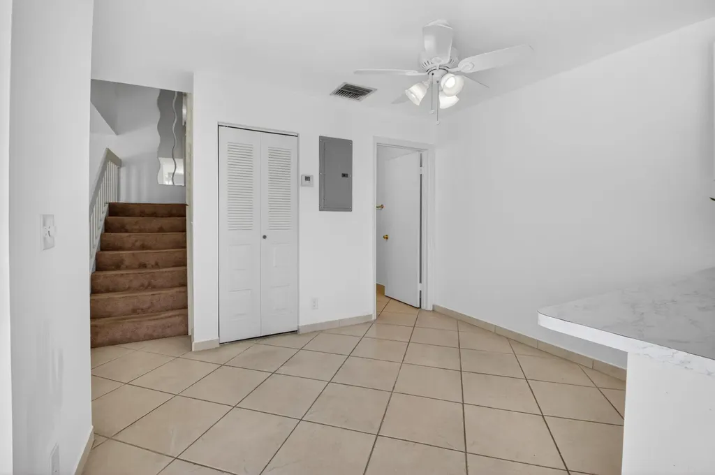 7582 Courtyard Run E Boca Raton FL 33433