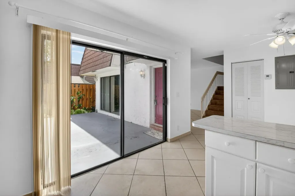 7582 Courtyard Run E Boca Raton FL 33433