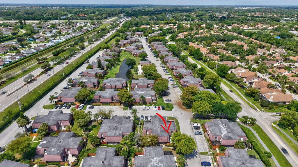 7582 Courtyard Run E Boca Raton FL 33433