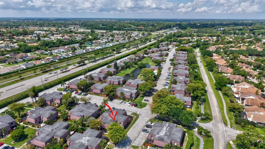 7582 Courtyard Run E Boca Raton FL 33433