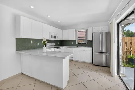 7582 Courtyard Run E Boca Raton FL 33433