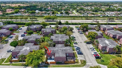 7582 Courtyard Run E Boca Raton FL 33433