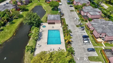 7582 Courtyard Run E Boca Raton FL 33433