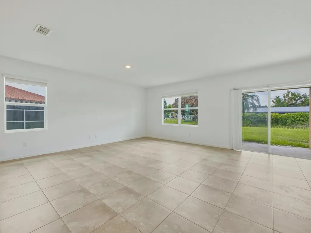 718 SW Crean Terrace SW Port St Lucie FL 34953