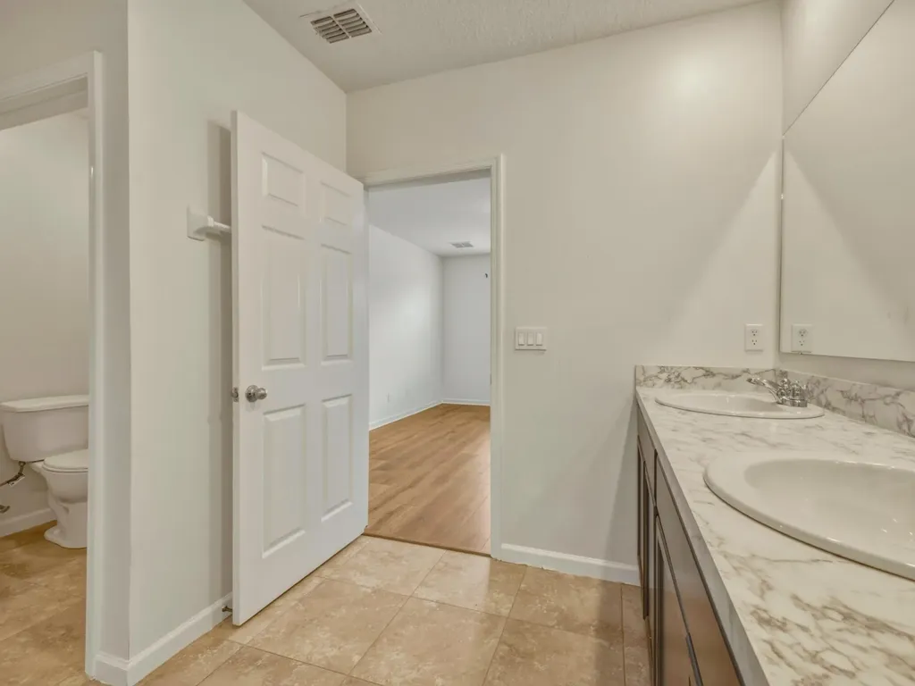 718 SW Crean Terrace SW Port St Lucie FL 34953
