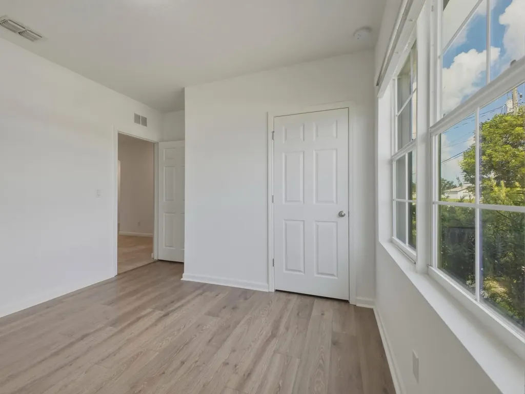 718 SW Crean Terrace SW Port St Lucie FL 34953