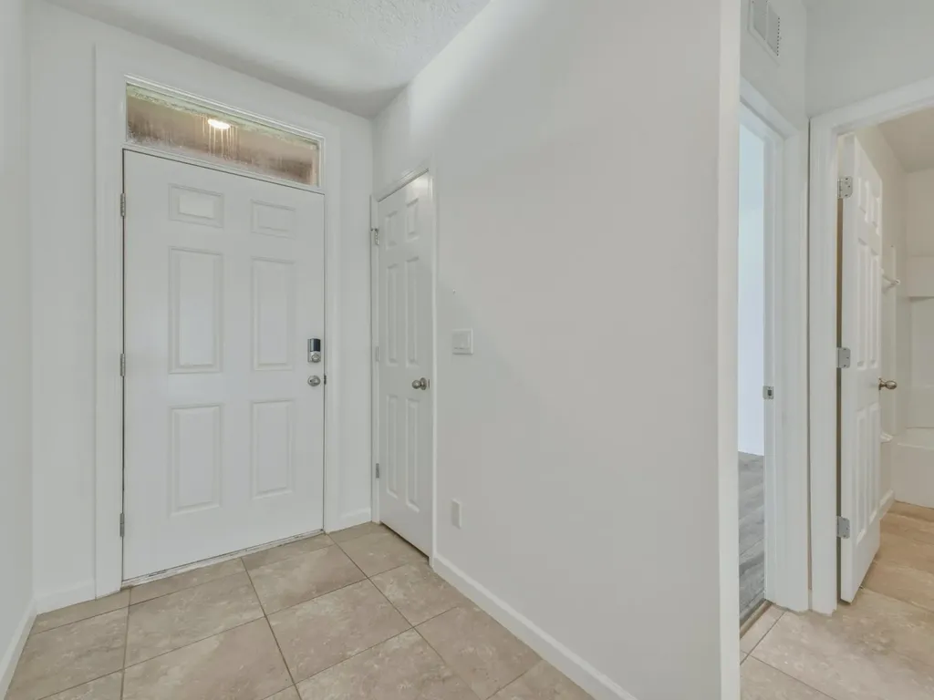 718 SW Crean Terrace SW Port St Lucie FL 34953