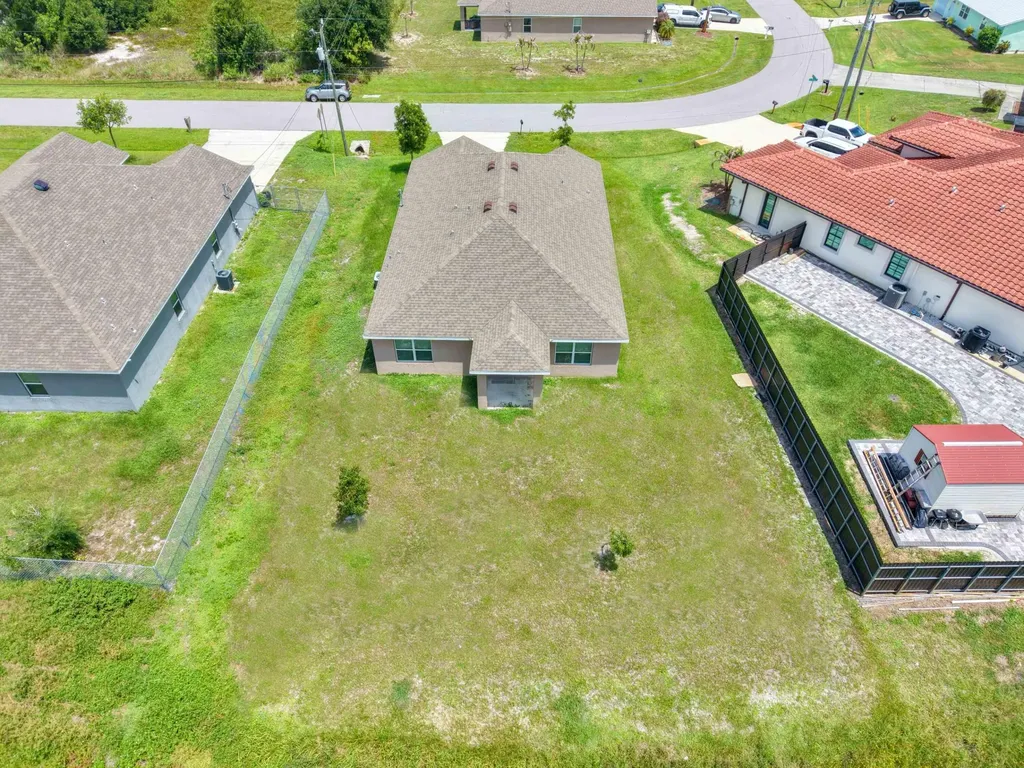 718 SW Crean Terrace SW Port St Lucie FL 34953