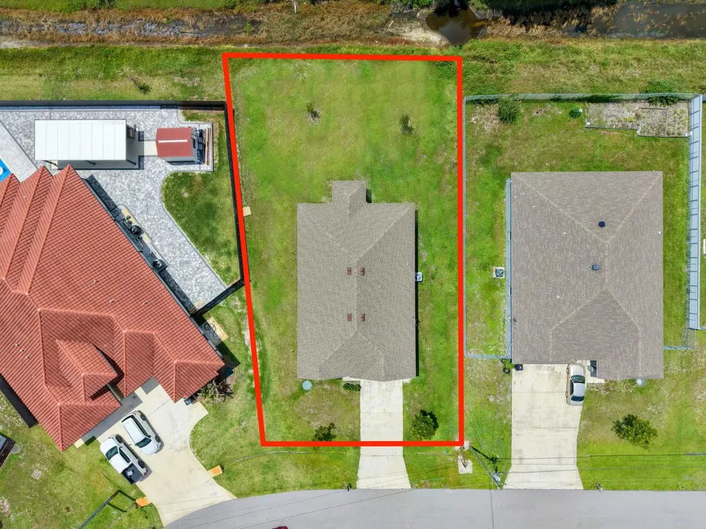 718 SW Crean Terrace SW Port St Lucie FL 34953