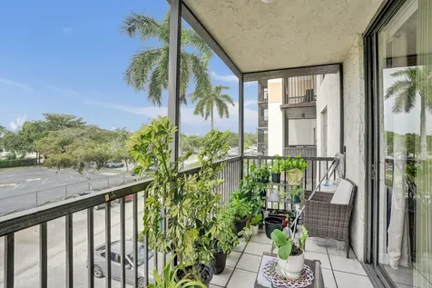 5570 NW 44th Street Lauderhill FL 33319