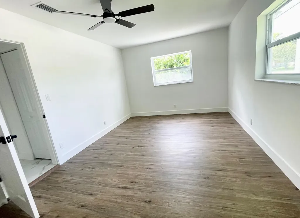 6606 NW 95th Avenue Tamarac FL 33321