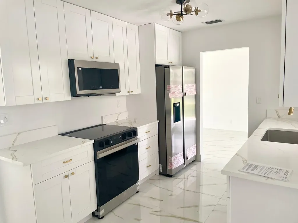6606 NW 95th Avenue Tamarac FL 33321