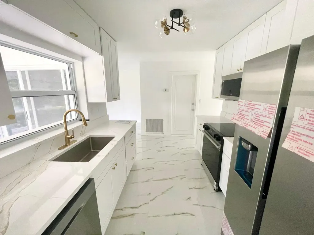 6606 NW 95th Avenue Tamarac FL 33321