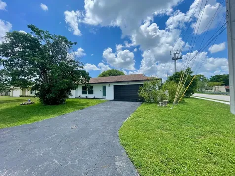 6606 NW 95th Avenue Tamarac FL 33321