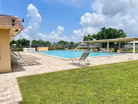 6606 NW 95th Avenue Tamarac FL 33321