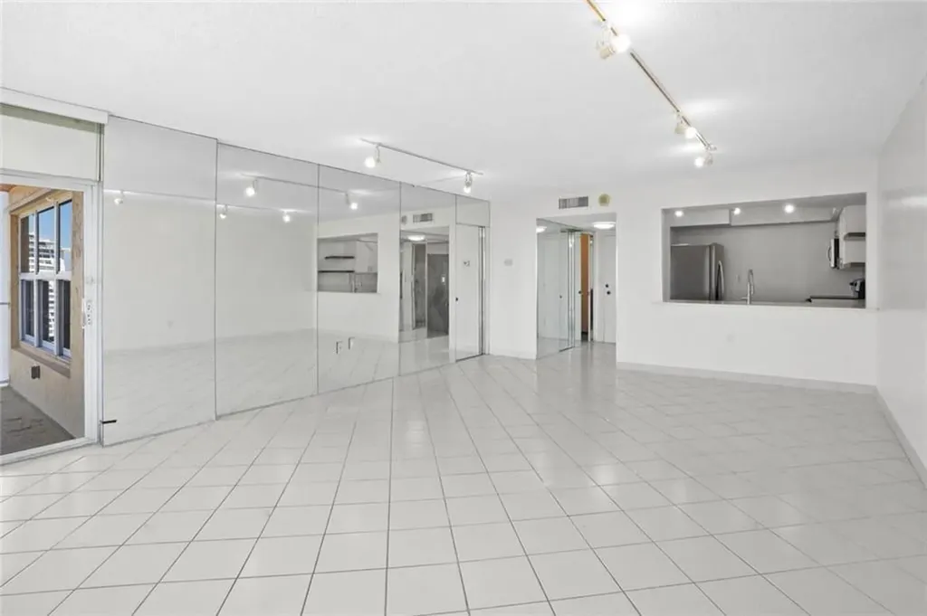 3000 E Sunrise Boulevard Fort Lauderdale FL 33304