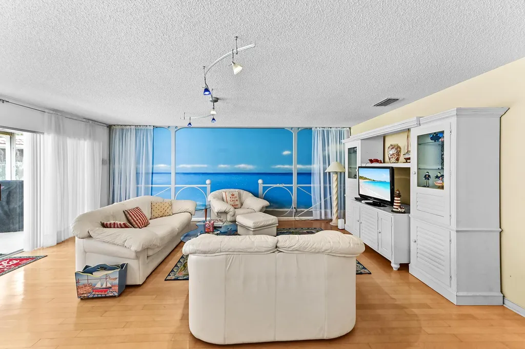 7461 Anadale Circle Lake Worth FL 33467
