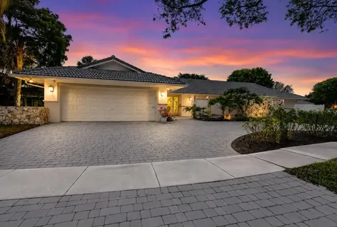 6692 N Grande Drive Boca Raton FL 33433