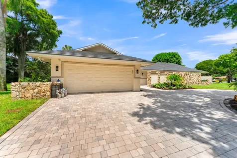 6692 N Grande Drive Boca Raton FL 33433