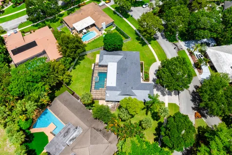 6692 N Grande Drive Boca Raton FL 33433