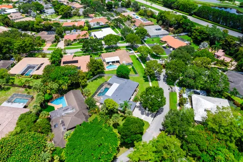 6692 N Grande Drive Boca Raton FL 33433