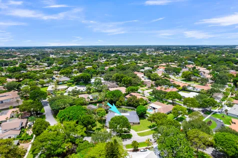 6692 N Grande Drive Boca Raton FL 33433