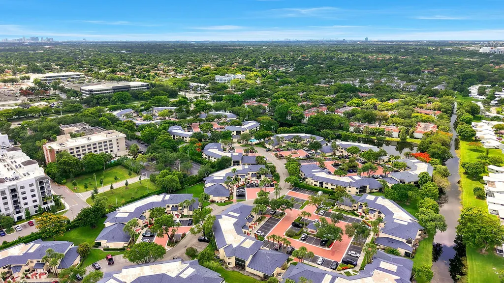 8073 NW 15th Manor Plantation FL 33322