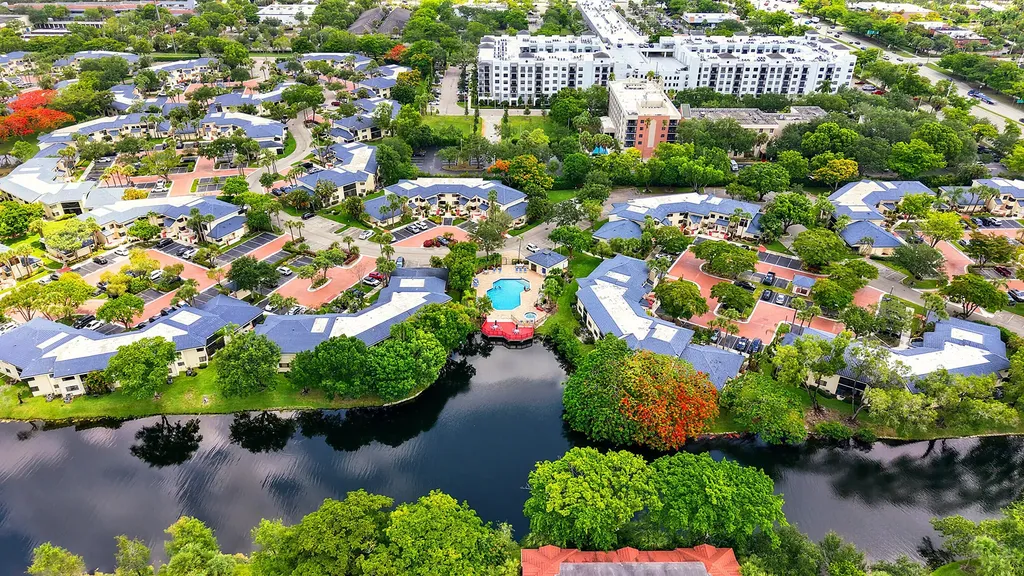 8073 NW 15th Manor Plantation FL 33322