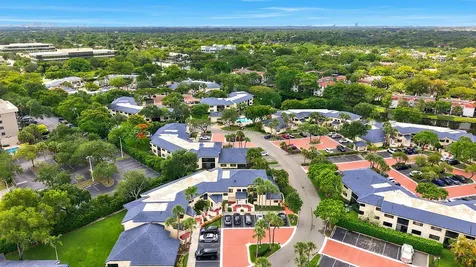 8073 NW 15th Manor Plantation FL 33322