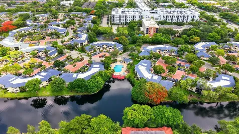 8073 NW 15th Manor Plantation FL 33322