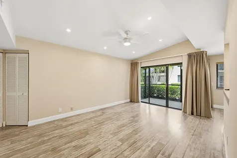8073 NW 15th Manor Plantation FL 33322