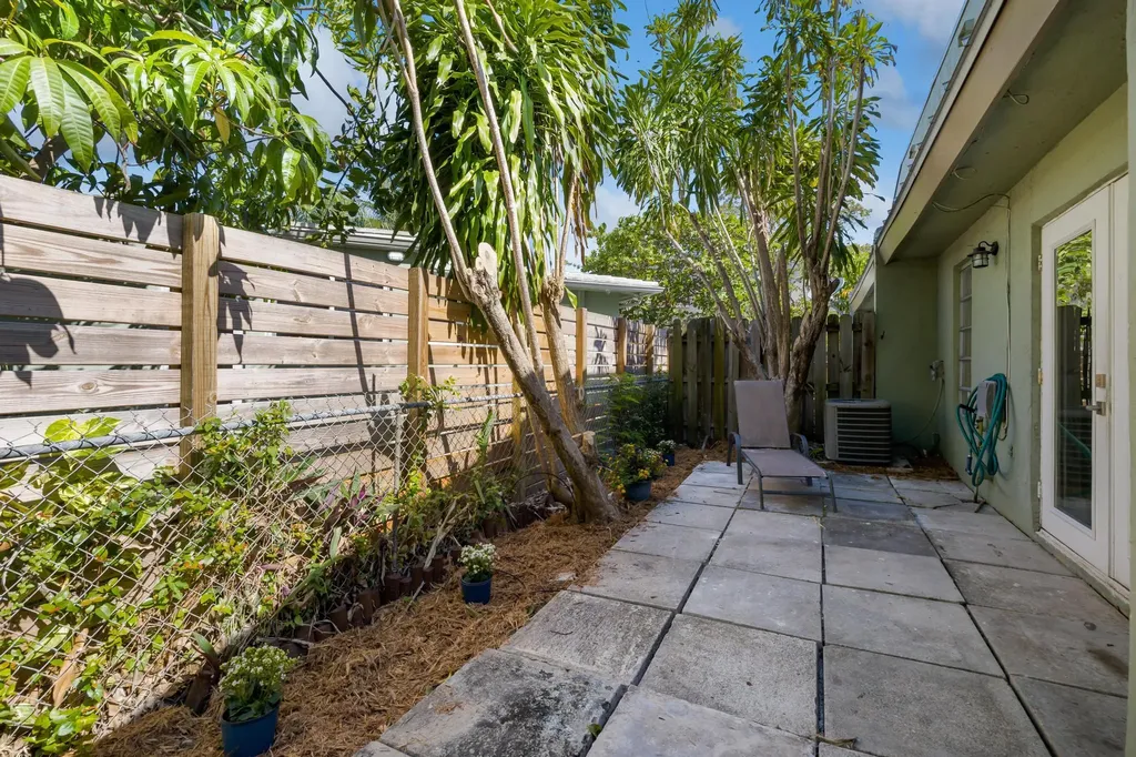 410 SE 13th Street Fort Lauderdale FL 33316