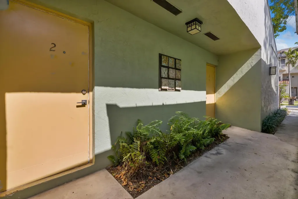 410 SE 13th Street Fort Lauderdale FL 33316