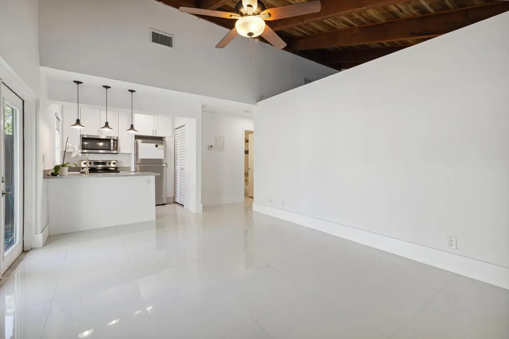 410 SE 13th Street Fort Lauderdale FL 33316