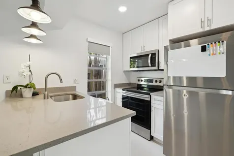 410 SE 13th Street Fort Lauderdale FL 33316