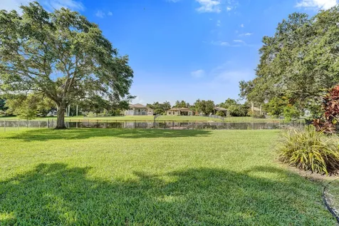 10324 SW 26th Street Davie FL 33324