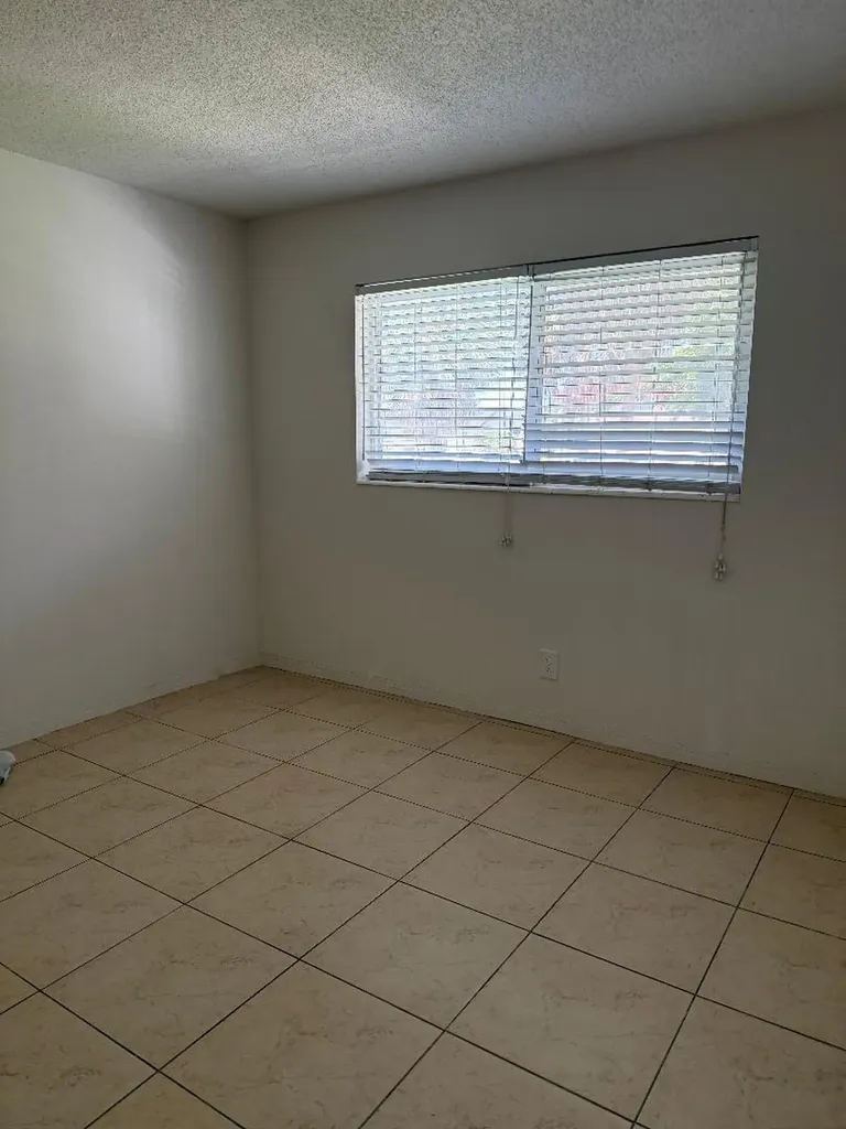3941 Crystal Lake Drive Pompano Beach FL 33064