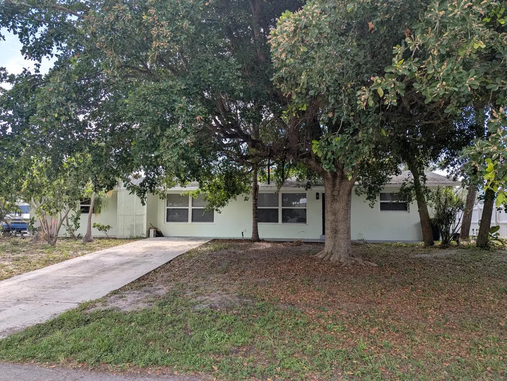 19930 Seabrook Road Jupiter FL 33469